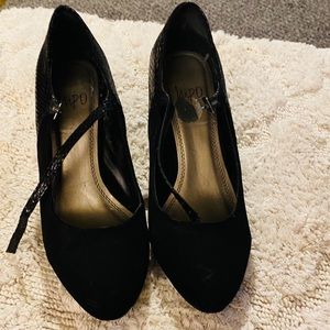 Black Heels size 7/12